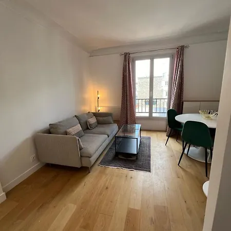 Beautiful Flat Monceau Champs élysée