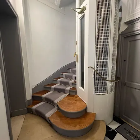 Beautiful Flat Monceau Champs Elysee *