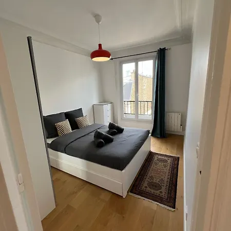 Beautiful Flat Monceau Champs élysée Paris