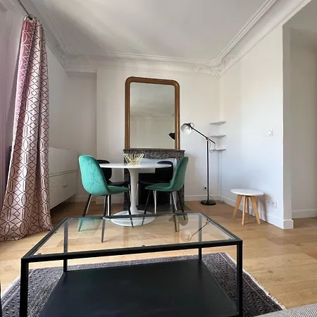 Beautiful Flat Monceau Champs élysée Appartamento Parigi