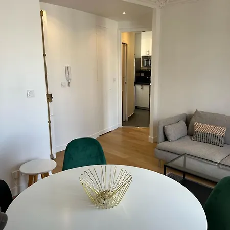 Beautiful Flat Monceau Champs élysée Appartamento Parigi