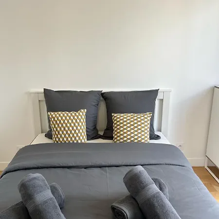 Beautiful Flat Monceau Champs Elysee *