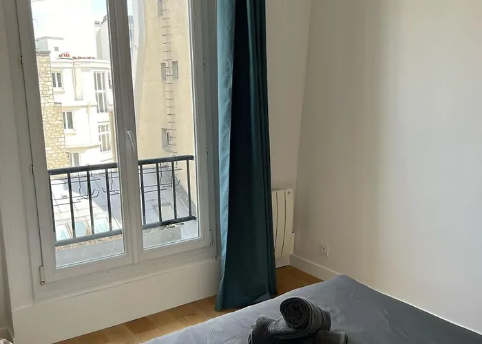 아파트 Beautiful Flat Monceau Champs Elysee 파리