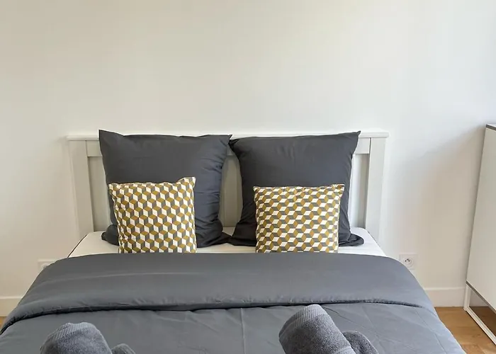 Beautiful Flat Monceau Champs Elysee *