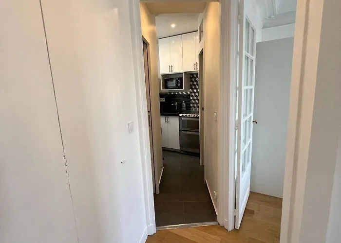Beautiful Flat Monceau Champs Elysee 아파트