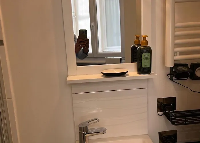 아파트 Beautiful Flat Monceau Champs Elysee 파리